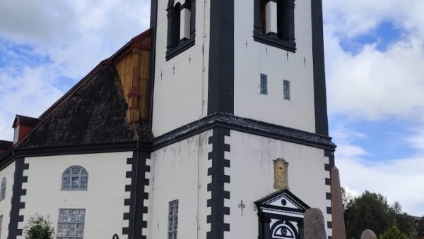 Iglesia de Roros en Noruega