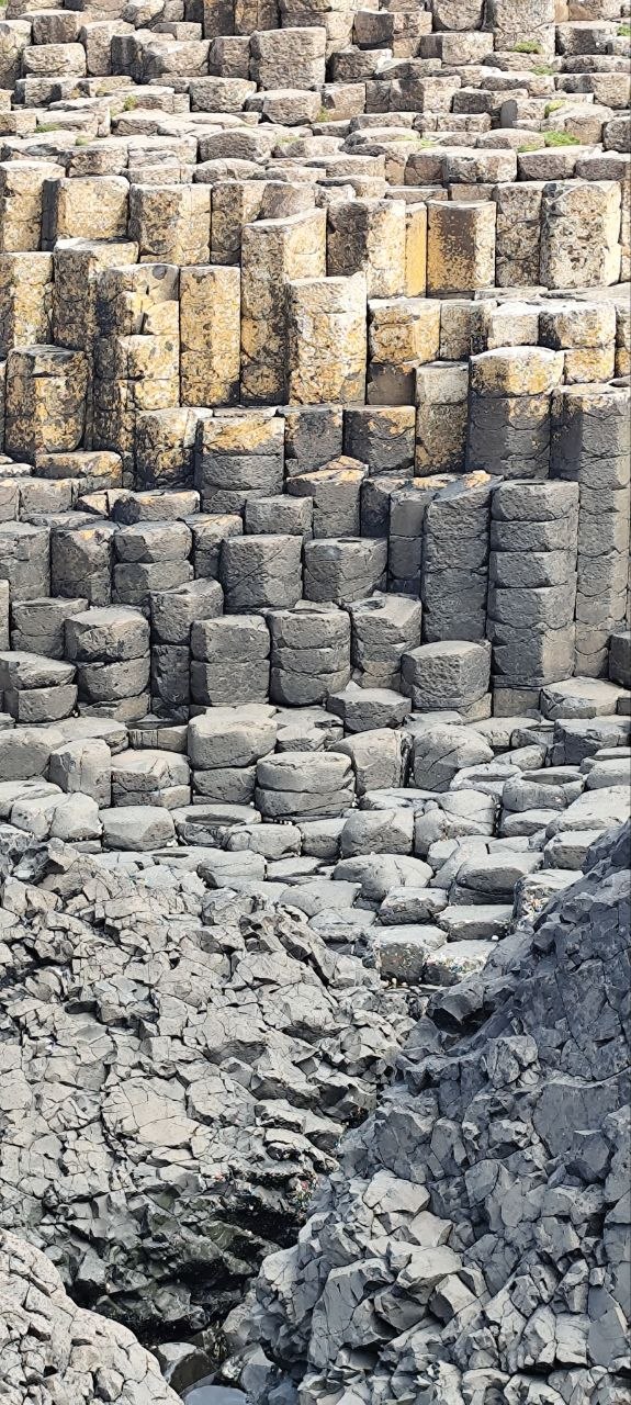 Detalle de las columnas hexagonales de basalto de la Calzada del Gigante